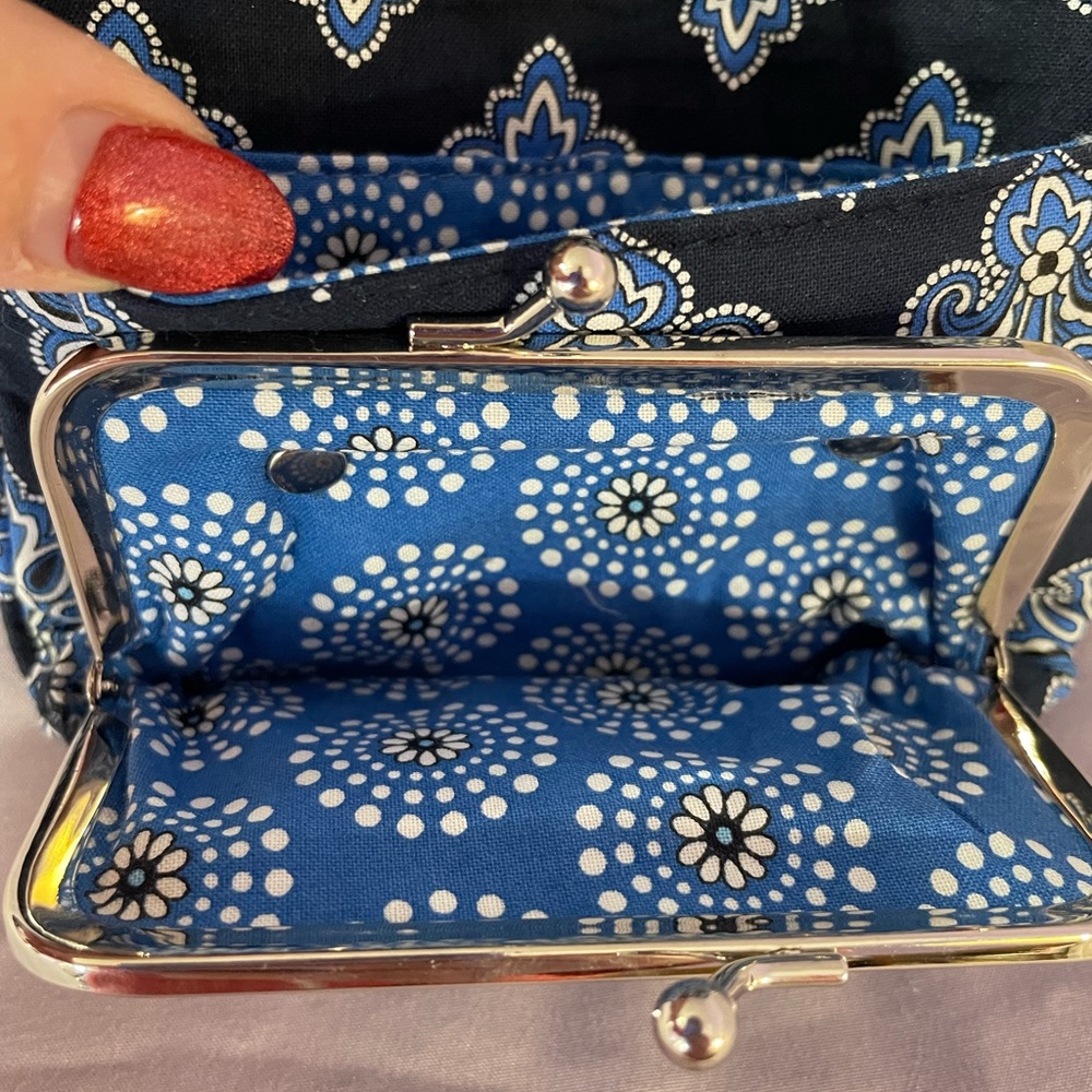 Vtg Vera Bradley Euro Wallet”Retired Calypso Navy Blue Paisley Kiss Lock and Zip - Picture 3 of 9